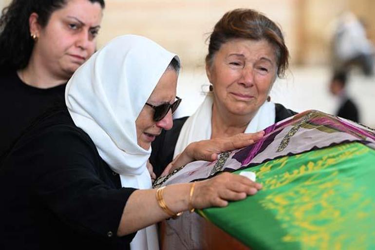 Vahşice katledilen Bahar Aksunun teyzesi konuştu: Babası zengin olduğu için peşini bırakmadı