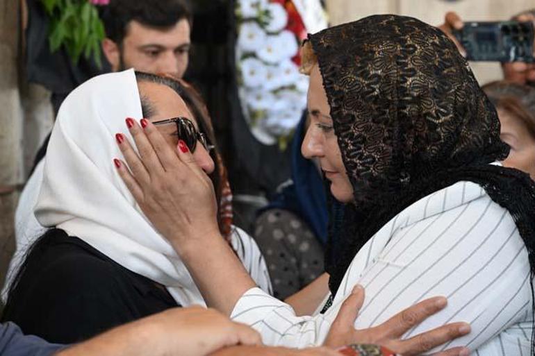 Vahşice katledilen Bahar Aksunun teyzesi konuştu: Babası zengin olduğu için peşini bırakmadı