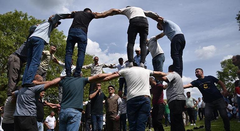 200 yıllık gelenek Yemiş ağaçlı, kafataslı Hıdırellez şenliği