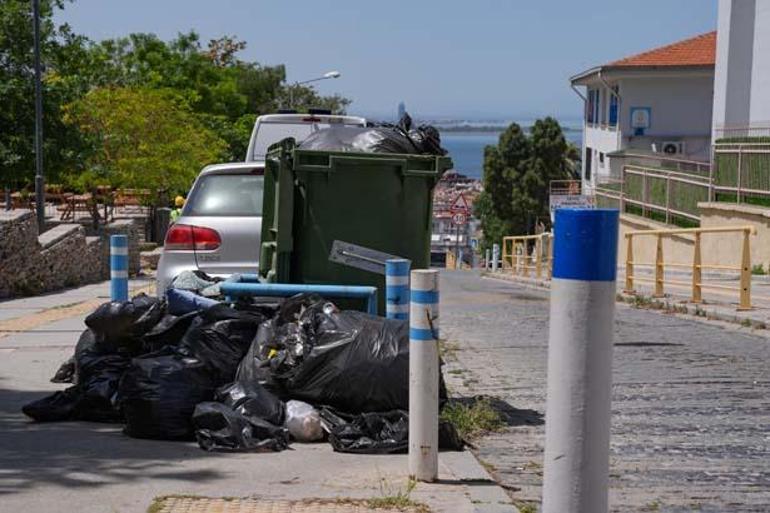 İşçiler greve gitti, şehir çöp kente dönüştü