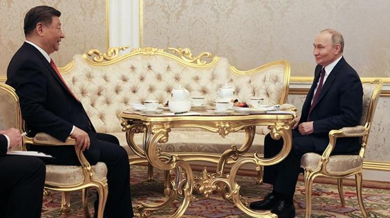 Çay eşliğinde gizli sohbet Putin ve Şi baş başa konuştu