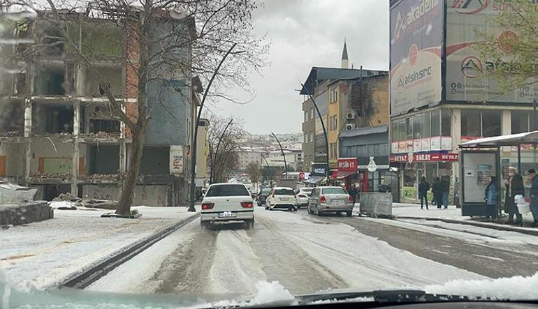 Mayıs ayında misket büyüklüğünde dolu Ankarada bir anda bastırdı: Meteorolojiden hava durumu raporu