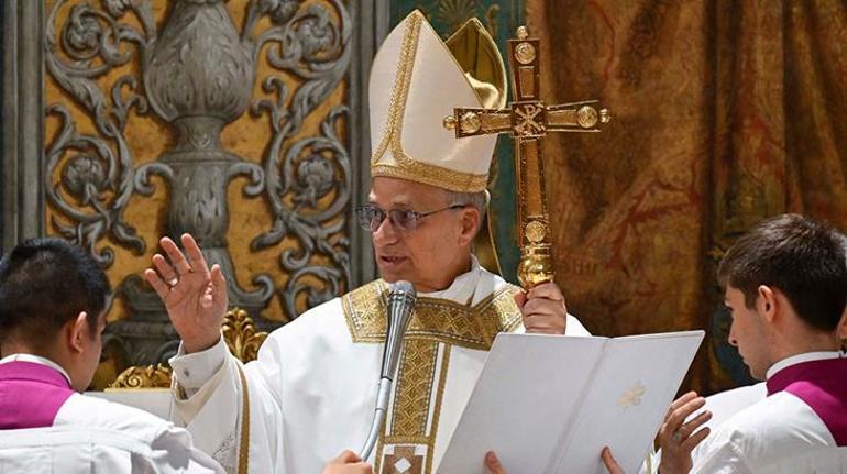 Papa 14. Leo, yönettiği ilk ayininde kardinallerine seslendi