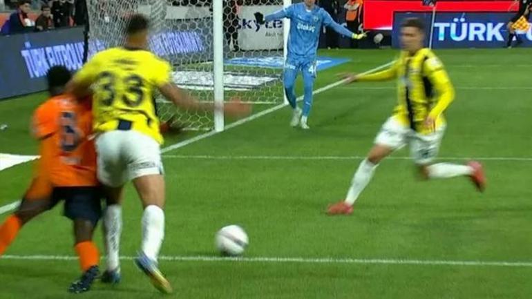 Başakşehir - Fenerbahçe maçı sonrası eski hakemlerden penaltı ve gol iptali çıkışı 2 kırmızı kartı atladı