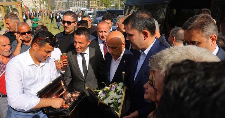 Bakan Kurum duyurdu: Yıl sonuna kadar 453 bin yeni ev ve iş yeri teslim edilecek