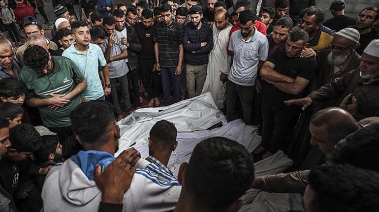 İsrail Gazzelilerin sığındığı okulu bombaladı: 5i çocuk 15 ölü
