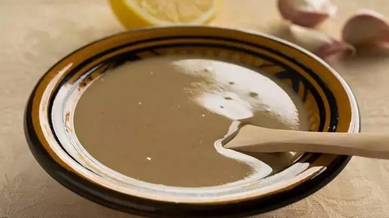 Dibine çöken tahinleri çöpe atmayın Katılaşmış tahini anından sıvılaştıran yöntem