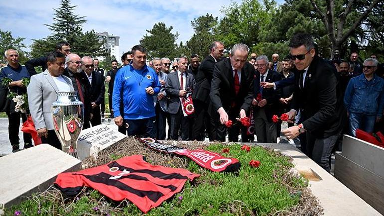 Gençlerbirliğinden Anıtkabir ve İlhan Cavcavın mezarına ziyaret