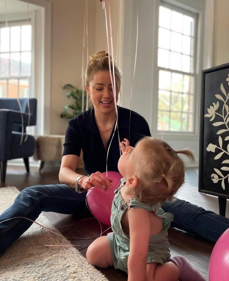 İkiz bebek müjdesi Amber Heard isimlerini ilk kez paylaştı