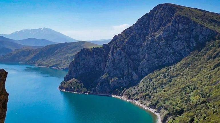 Burası Türkiye Herkes görmek için saatlerce yol yürüyor