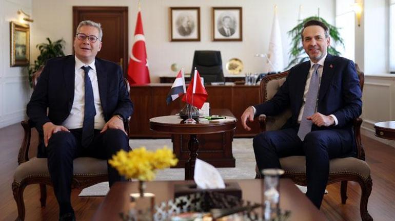 Türkiye ile Mısırdan enerji anlaşması Bakan Bayraktar: İlk kez yurt dışında görev yapacak