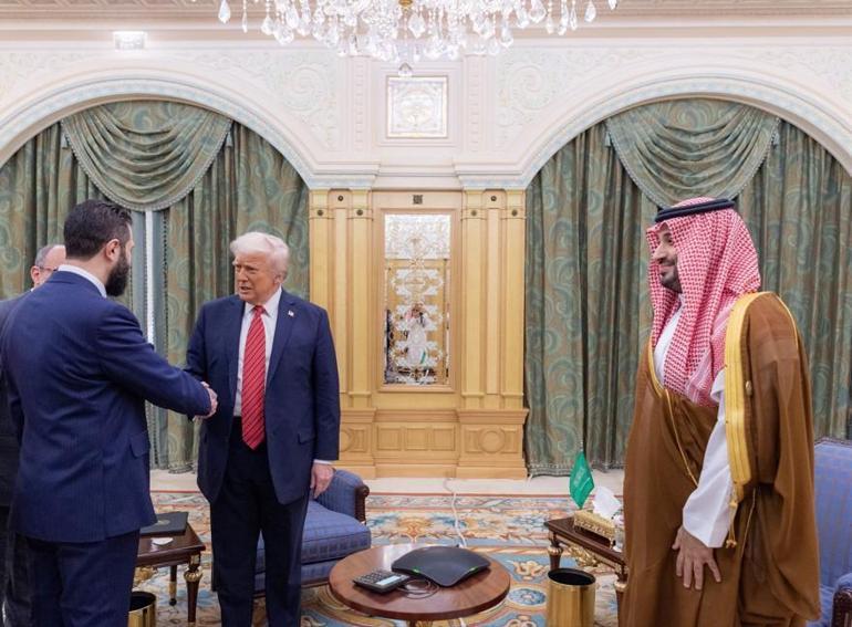 Trumptan Prens Salmana: Geceleri nasıl uyuyorsun