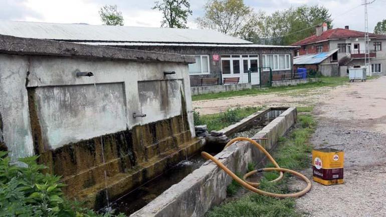 Kentte 80 kişi hastanelik oldu İçme suyu hattından numune alındı
