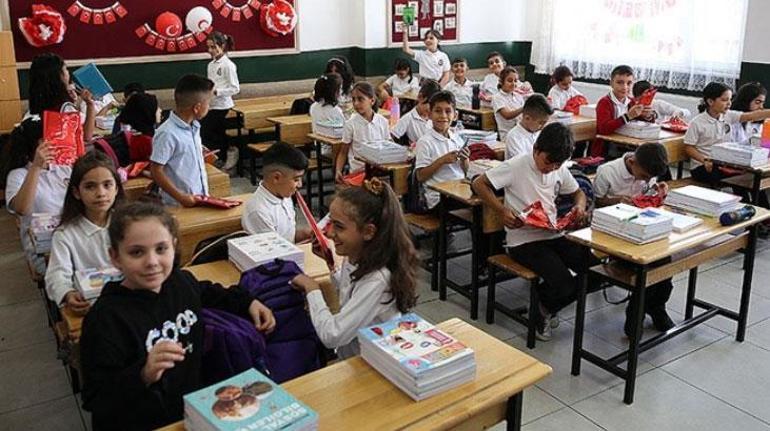 Okullar ne zaman kapanacak, yaz tatili hangi tarihte başlayacak İşte karnelerin verileceği tarih...