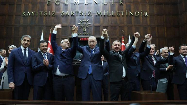 Konya Milletvekili Hasan Ekici ve 4 belediye başkanı AK Partiye katıldı