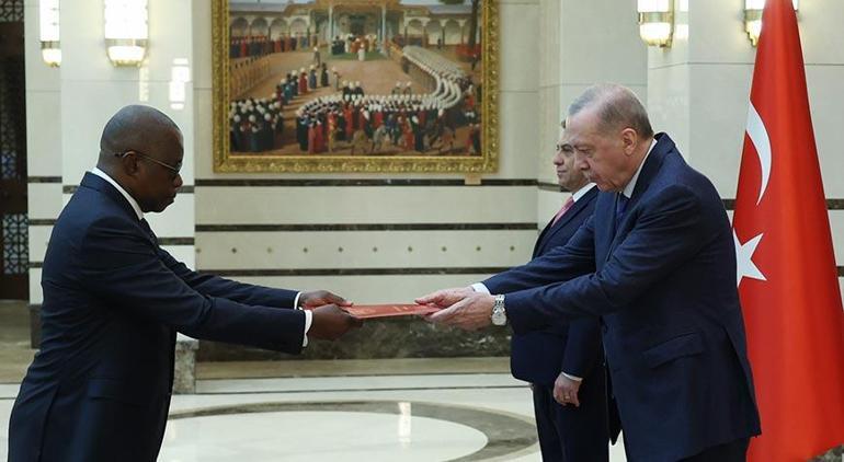 Cumhurbaşkanı Erdoğan 3 ülkenin büyükelçilerini kabul etti