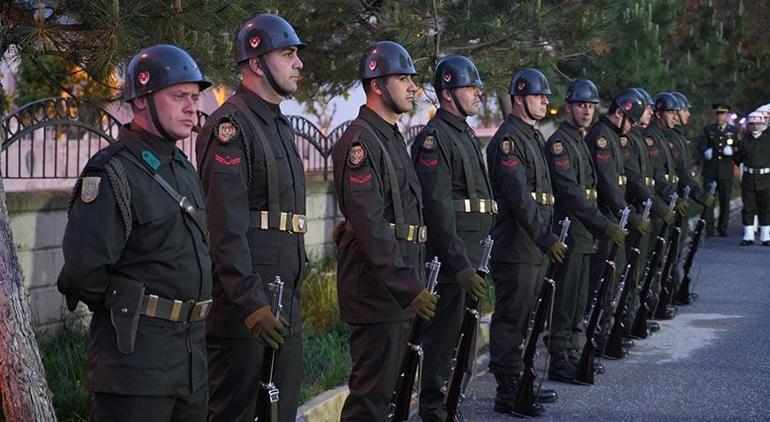 Şehit Piyade Uzman Çavuş Karadağın naaşı Muşa getirildi