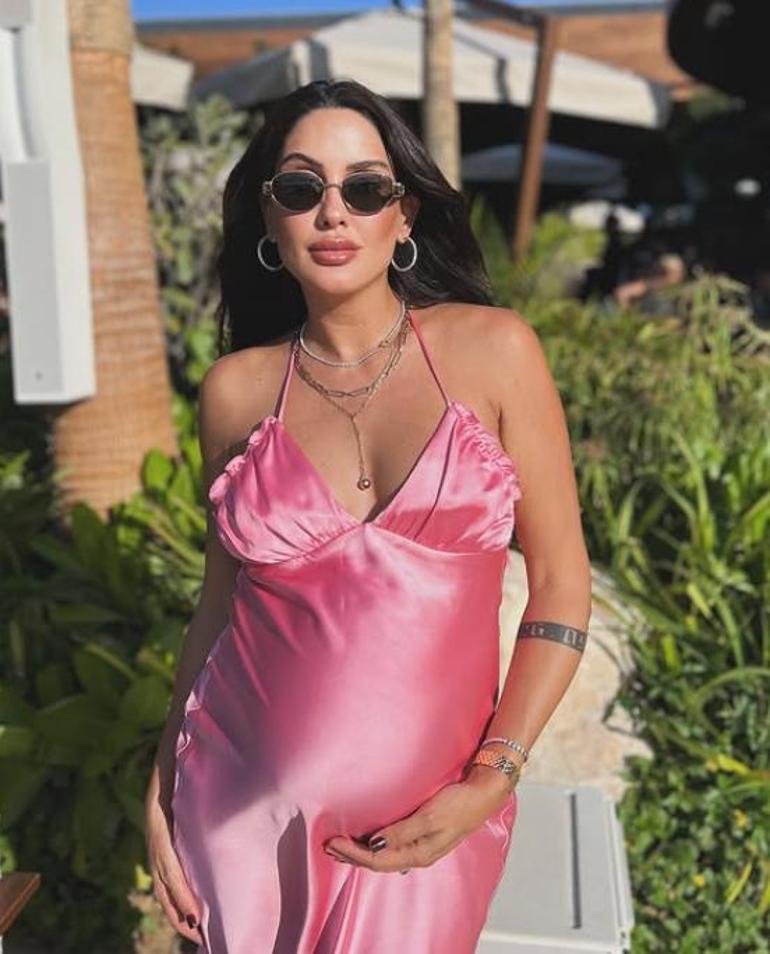 Former Survivor contestant counts down the days to hold her baby in her arms, reveals her name for the first time