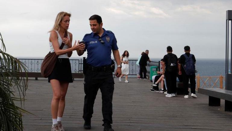 Yer: Antalya... GPRSten tespit edildi, Rus turist polisle baskına gitti