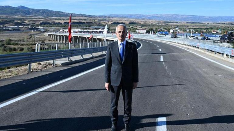 Kadın şoför ve motokuryelerle ilgili düzenleme Bakan Uraloğlu açıkladı