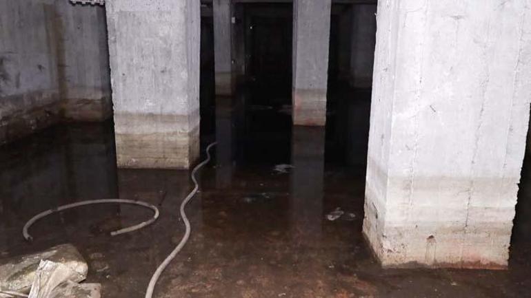 Zemininde su çıkan sitede deprem korkusu: Ev almadığımız, bir mezar aldığımız ortaya çıktı