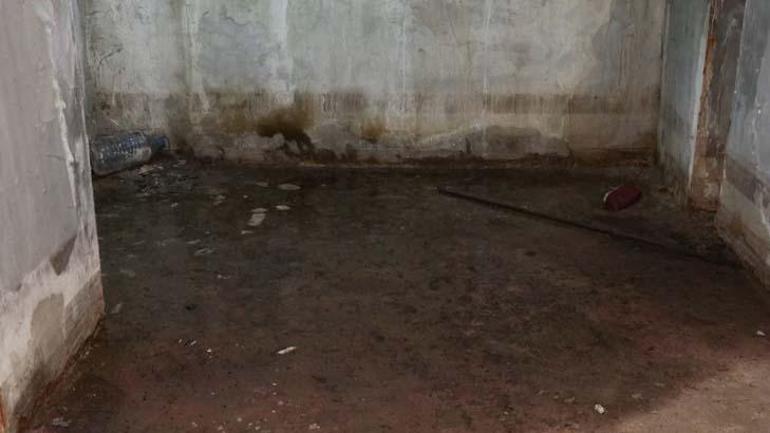 Zemininde su çıkan sitede deprem korkusu: Ev almadığımız, bir mezar aldığımız ortaya çıktı