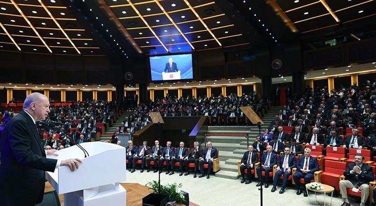 Cumhurbaşkanı Erdoğan: Üniter yapımız, bayrağımız, resmi dilimiz asla tartışma konusu değildir