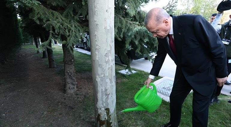 Cumhurbaşkanı Erdoğan: Üniter yapımız, bayrağımız, resmi dilimiz asla tartışma konusu değildir