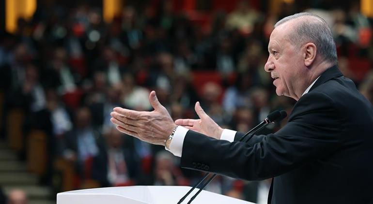 Cumhurbaşkanı Erdoğan: Üniter yapımız, bayrağımız, resmi dilimiz asla tartışma konusu değildir