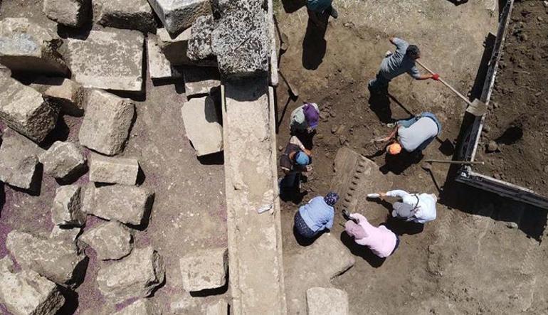 Lagina Kutsal Alanı’ndaki dükkânlar açığa çıkıyor