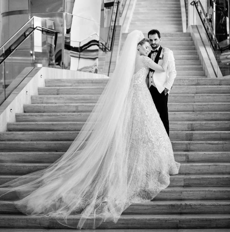Aylin Coşkun ve Volkan Aslan nasıl barıştı Gelinliğinin ağırlığı şoke etti