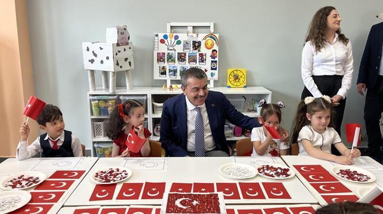 Bakan Tekin, Kocaelide anaokulu açılışında açıklamalarda bulundu