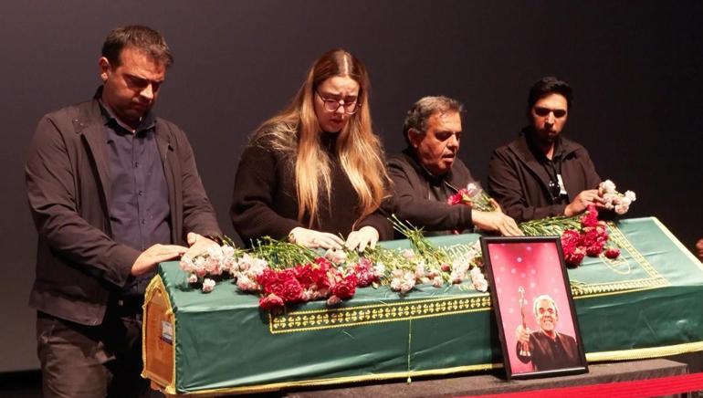 Yönetmen Ali Özgentürk için Atlas Sineması’nda tören düzenlendi