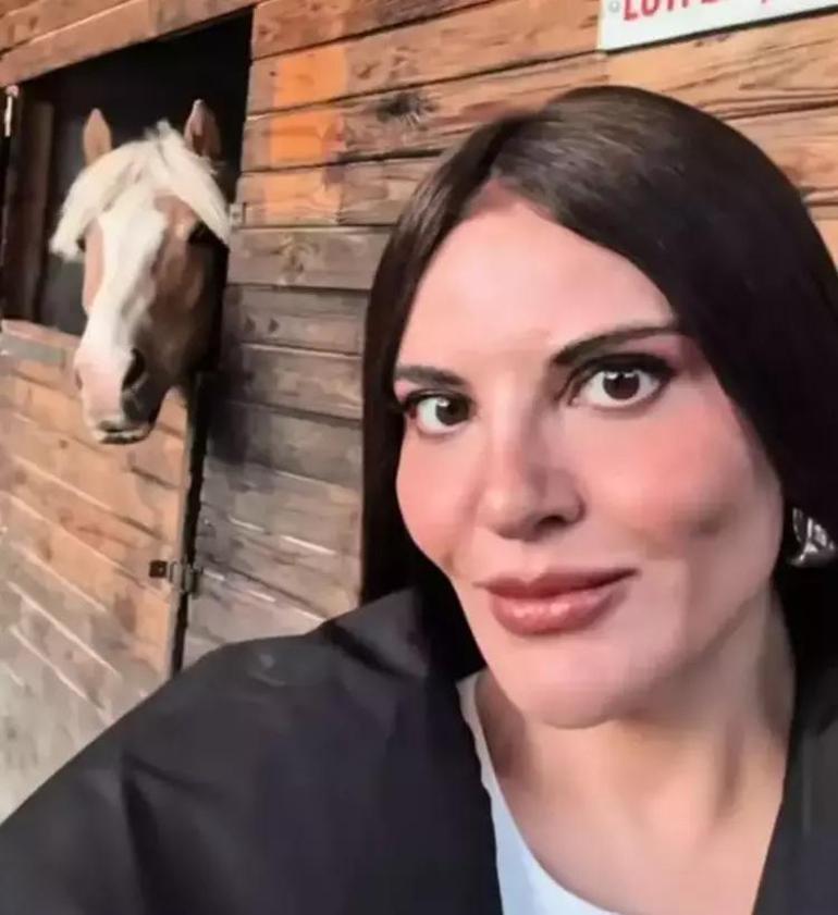 Görenler ünlü şarkıcıyı tanıyamadı Göksel estetik kurbanı mı oldu