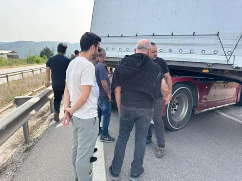 Bir arı yüzlerce kişiyi yolda bıraktı İstanbul-Bursa karayolu kapandı