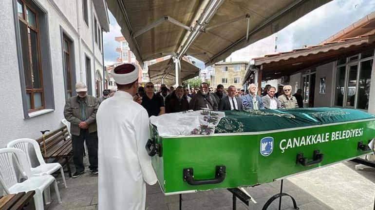 Tabutu kadınlar omuzladı Zeynep gözyaşlarıyla son yolculuğuna uğurlandı