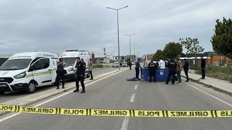 Tabutu kadınlar omuzladı Zeynep gözyaşlarıyla son yolculuğuna uğurlandı