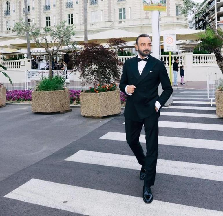 Kerem Alışıkın gurur günü Baba oğul Cannesda poz verdi