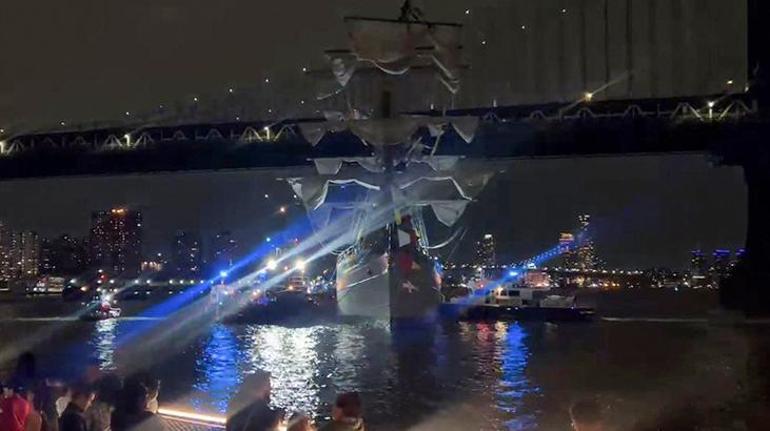 Meksika Donanmasına ait yelkenli gemi New York Brooklyn Köprüsüne çarptı: Ölü ve yaralılar var