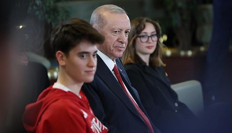 Erdoğandan Terörsüz Türkiye mesajı: Meydanlarda halaylar çekilmeye, yaylalar şenlenmeye başladı