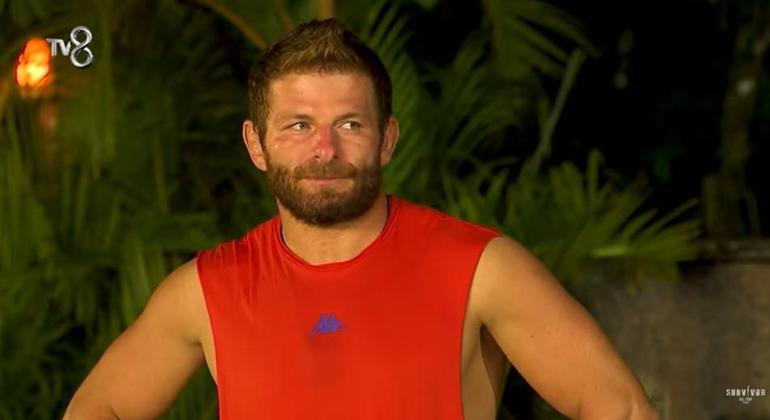 Survivorda İsmail Balaban gözyaşlarıyla elendi Eşi İlayda Şekerden ilk paylaşım