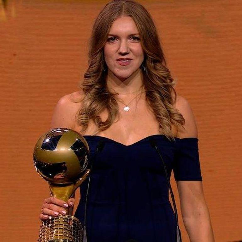 Fenerbahçenin yeni transferi Agnieszka Korneluk MVP seçildi Fotoğrafı viral oldu