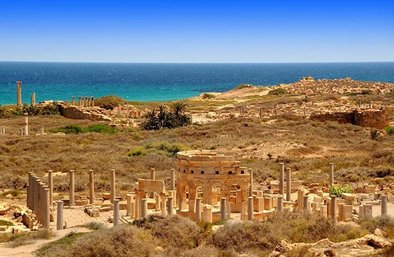 Çatışmanın ortasında 90 bin turist Tur rehberi askerler oldu: Yardım beklemeyin