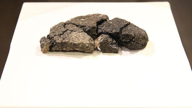 Arkeologlar bile şaştı Eskişehirde 5 bin yıllık ekmek bulundu