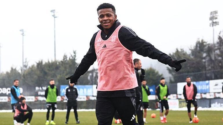 Beşiktaşta yeni transfer geldiği gibi gidiyor Solskjaer’in planı belli oldu