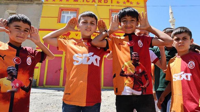 Galatasaraylı taraftar evini sarı-kırmızıya boyattı, 5. yıldızı ekledi