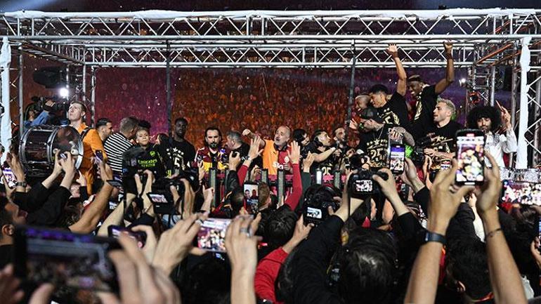 Galatasaray, şampiyonluk kupasını Yenikapıda alacak