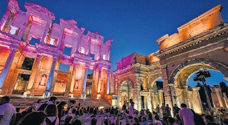 Gece müzeciliği ziyaretçi sayısını artırdı