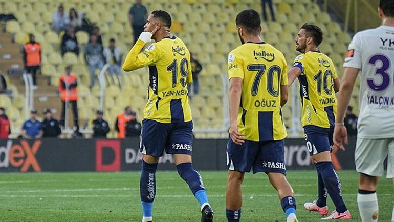 Fenerbahçede 2 futbolcu gemileri yaktı Protestoluk ne yaptım