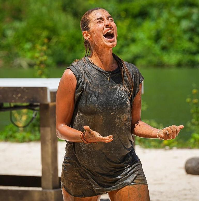 Canlı yayında ilk kez açıkladı İşte Yağmur Bandanın Survivor 2025 şampiyon adayı olan o isim